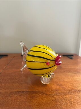 Vintage Glass Fish Figurine/Paper Weight